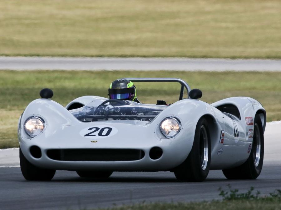  Lola T70 Spyder (Mk II) 1966 года  (фото 18 из 21)